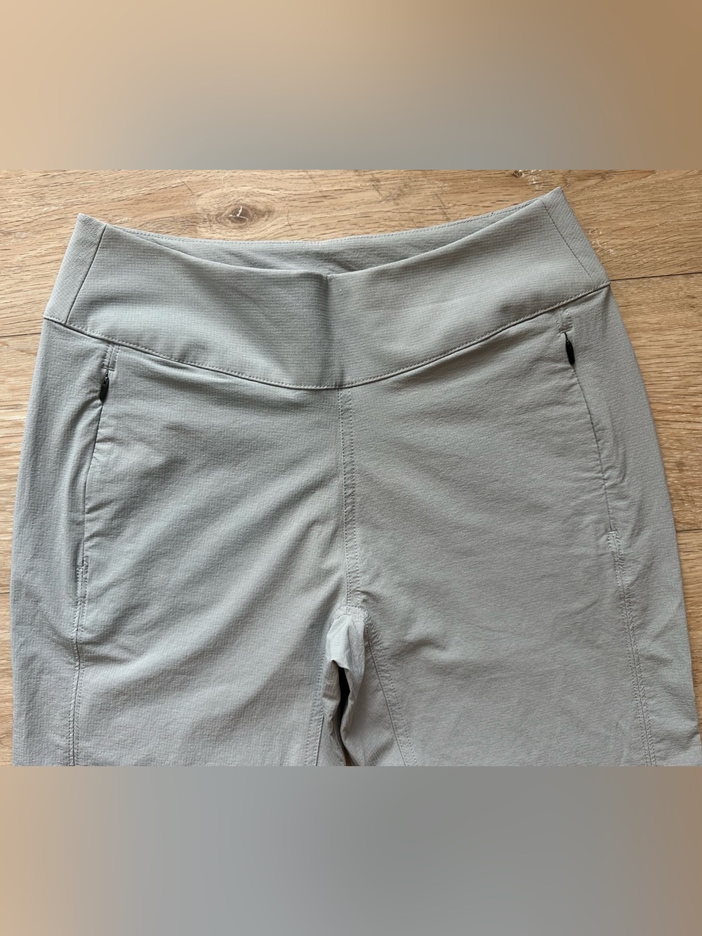 Orvis Light Gray Performance Joggers - hiking ~ Athleisure - Picture 3 of 5